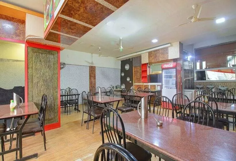 Hotelli Forest Transit