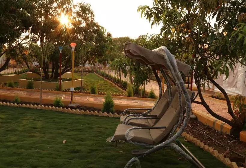 Hotelli Natures Dreamland Holiday Homes, Igatpuri