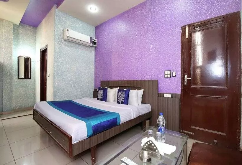 ホテル Prem Sagar