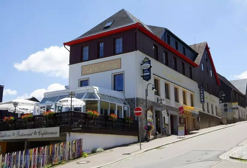 ペンション Café König