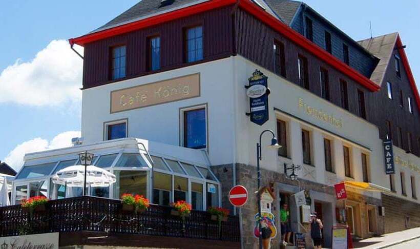 پانسیون Café König