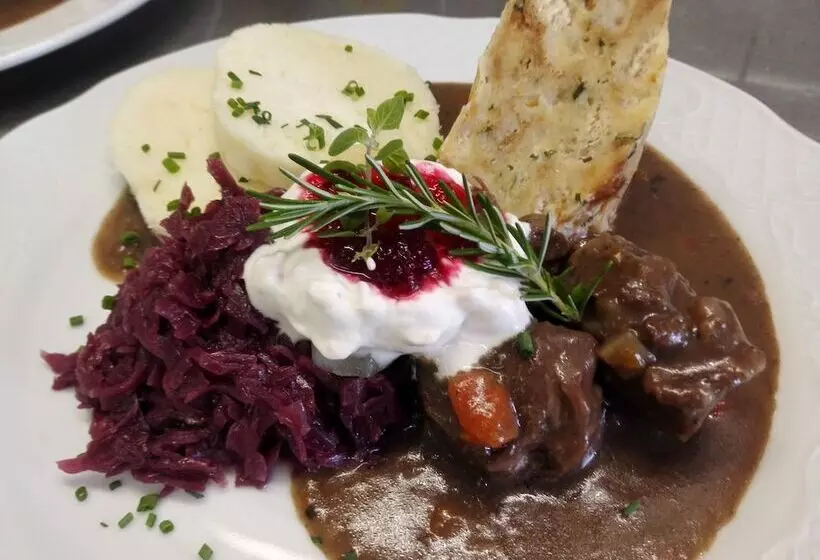 ペンション Café König