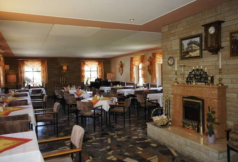 پانسیون Café König