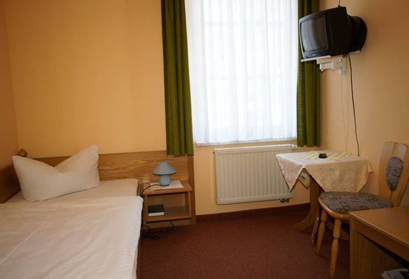 پانسیون Café König