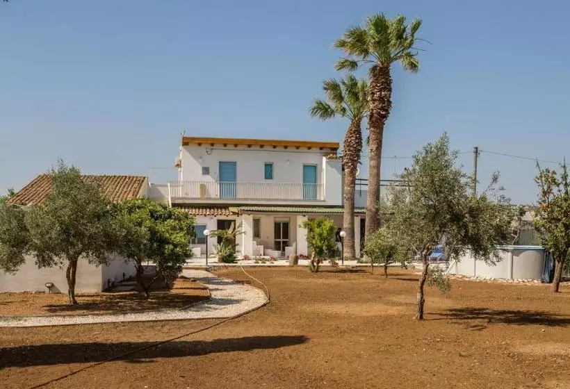 تختخواب و صبحانه Villa Giummarito