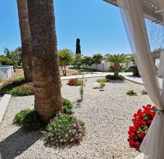 تختخواب و صبحانه Villa Giummarito