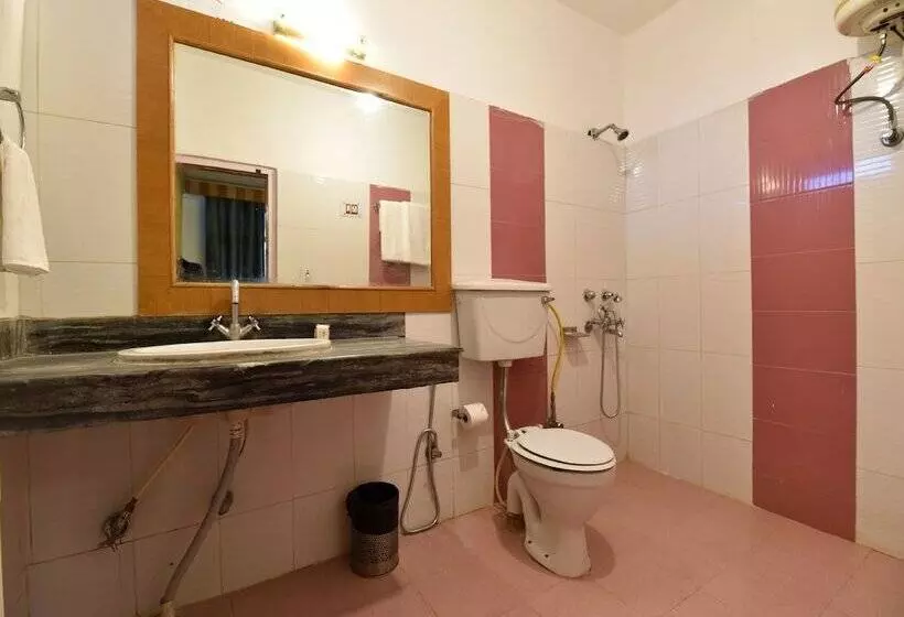 Fabhotel Whispering Wood By Oyo Rooms