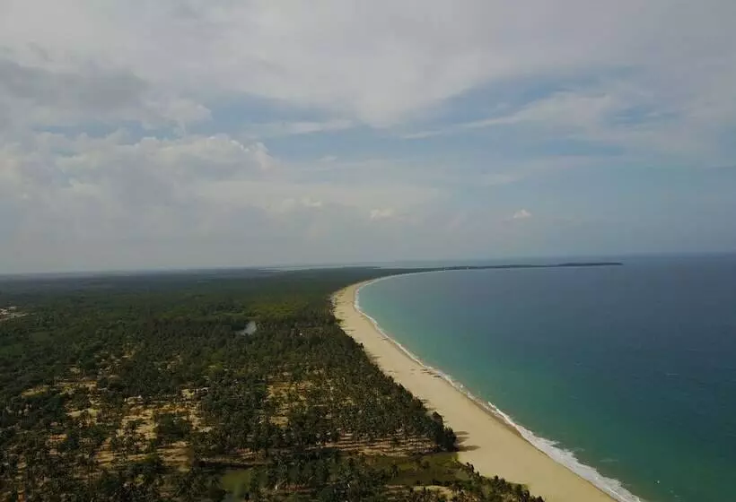 هتل Karpaha Sands