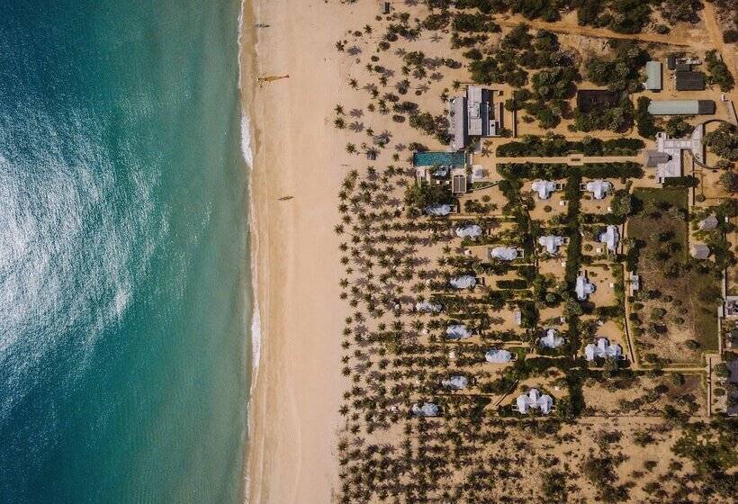 בית מלון כפרי Karpaha Sands