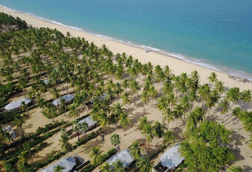 בית מלון כפרי Karpaha Sands