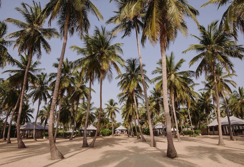 בית מלון כפרי Karpaha Sands