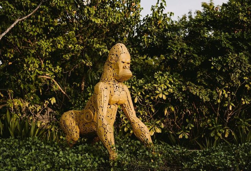 בית מלון כפרי Karpaha Sands