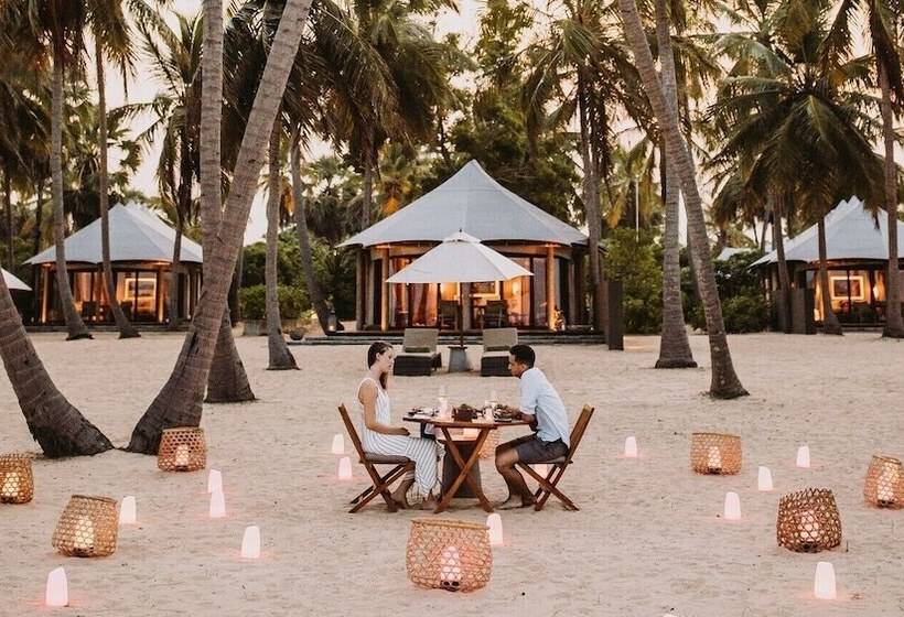 בית מלון כפרי Karpaha Sands