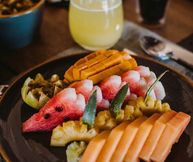 בית מלון כפרי Karpaha Sands