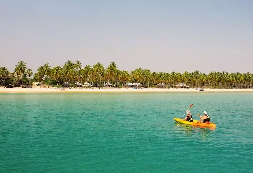 هتل Karpaha Sands