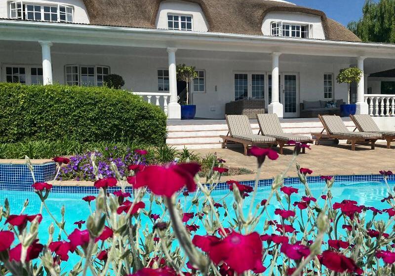 פנסיון La Ferme Guesthouse