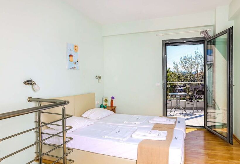 Alexanika Apartments