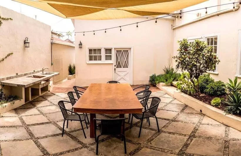 تختخواب و صبحانه La Villa De Adelina