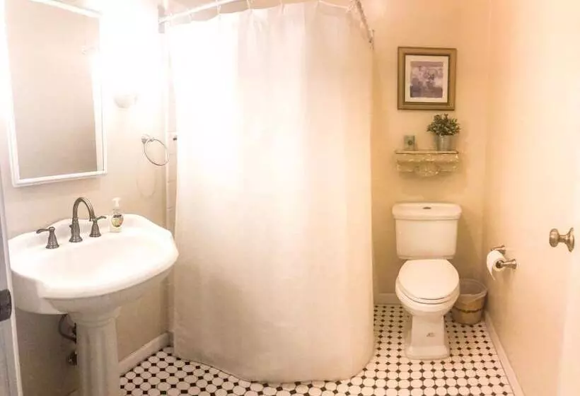 تختخواب و صبحانه La Villa De Adelina
