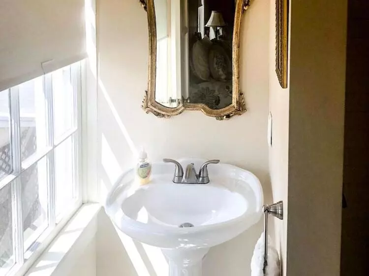 تختخواب و صبحانه La Villa De Adelina