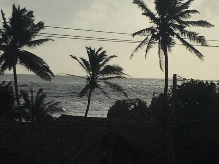 Bed and Breakfast White Baby Beach Rest