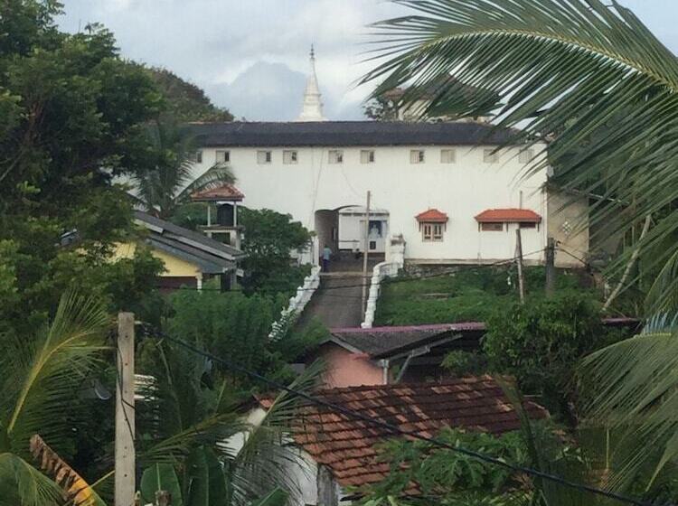 Bed and Breakfast White Baby Beach Rest