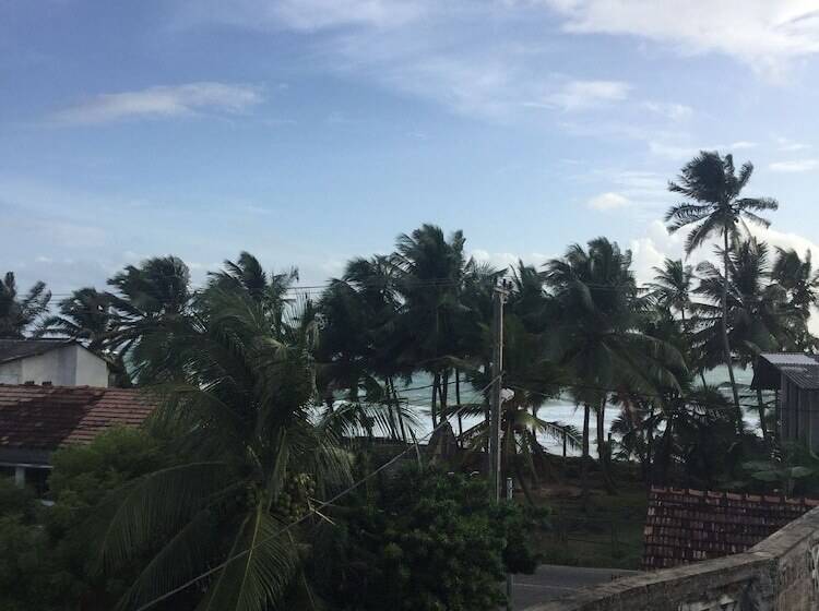 Bed and Breakfast White Baby Beach Rest