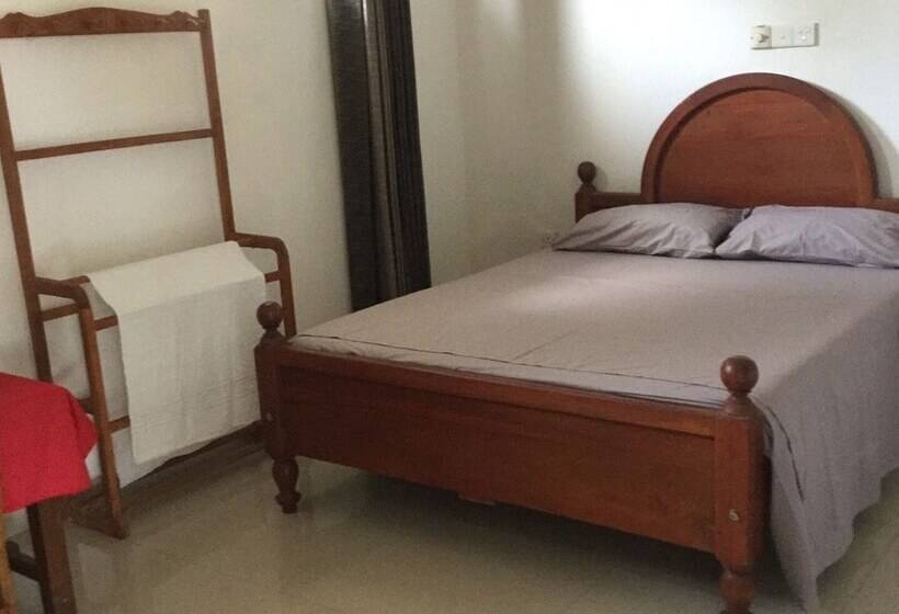 Bed and Breakfast White Baby Beach Rest