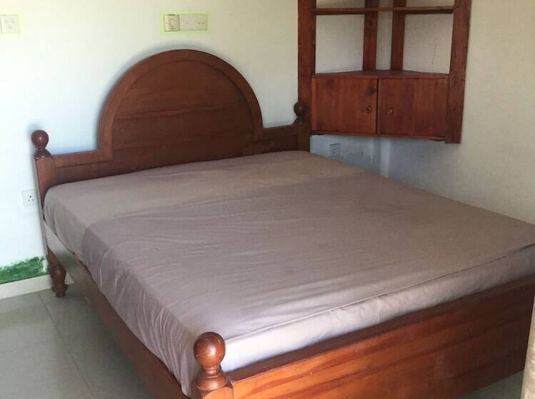 Bed and Breakfast White Baby Beach Rest