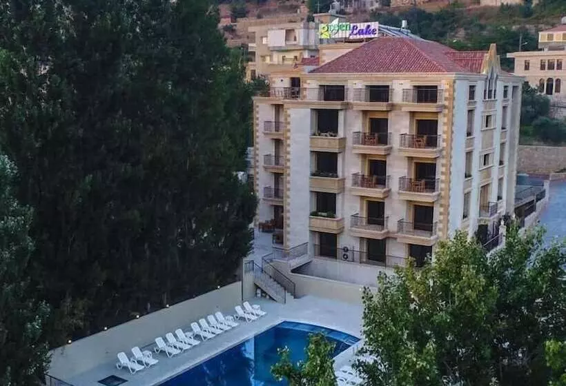 Green Lake Hotel   Jezzine