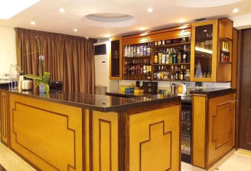 Green Lake Hotel   Jezzine