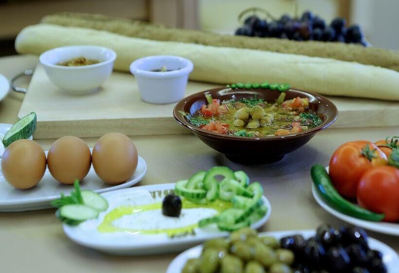 Green Lake Hotel   Jezzine