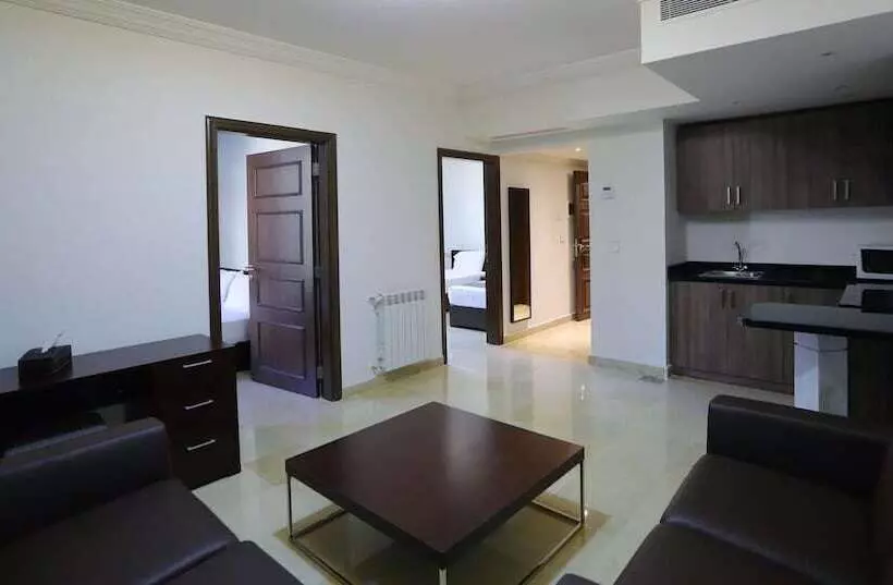 Green Lake Hotel   Jezzine