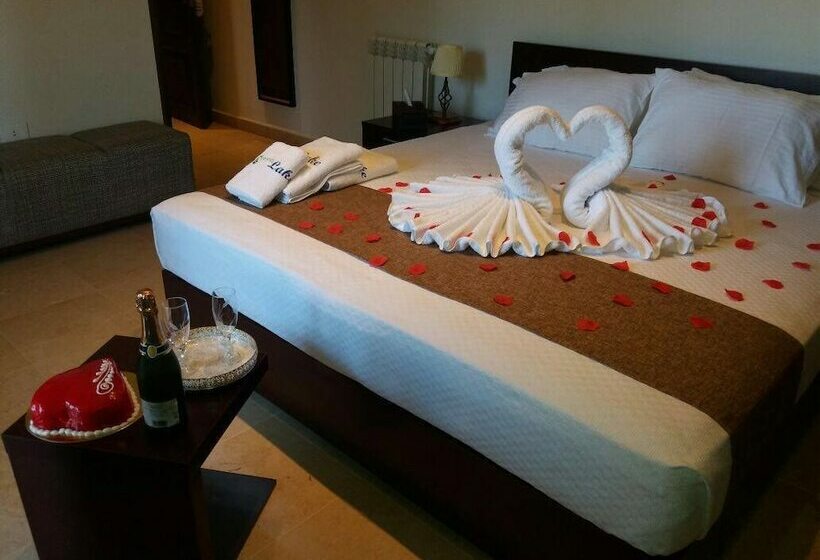 Green Lake Hotel   Jezzine