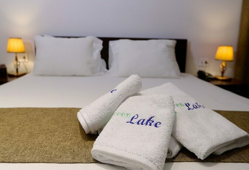 Green Lake Hotel   Jezzine