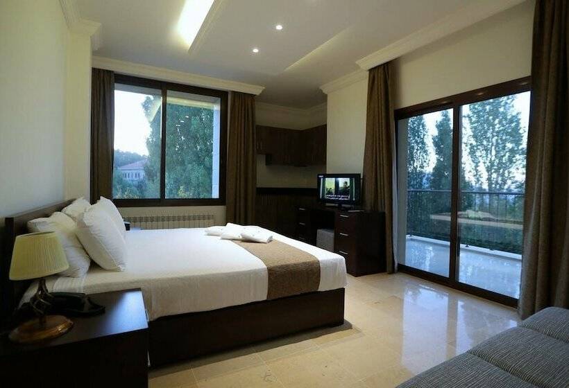 Green Lake Hotel   Jezzine
