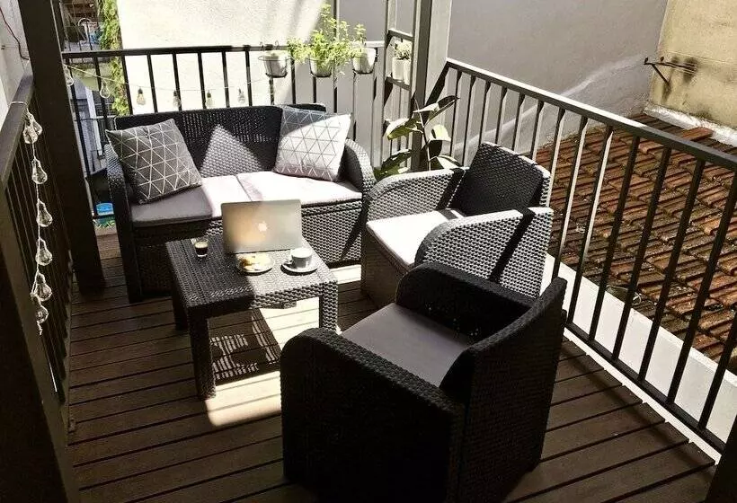 Hola Lisbon Suites