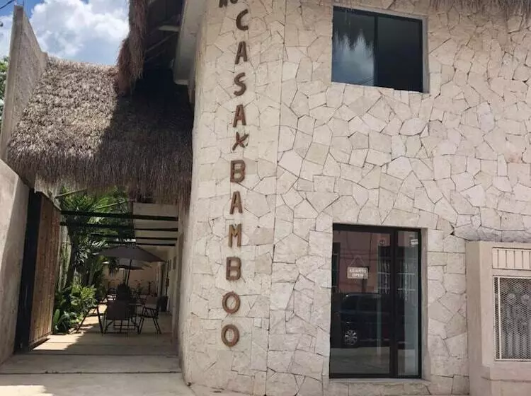 هتل Casa Bamboo
