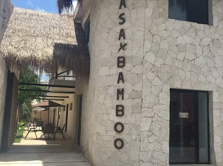 هتل Casa Bamboo