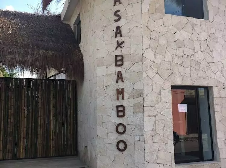 هتل Casa Bamboo