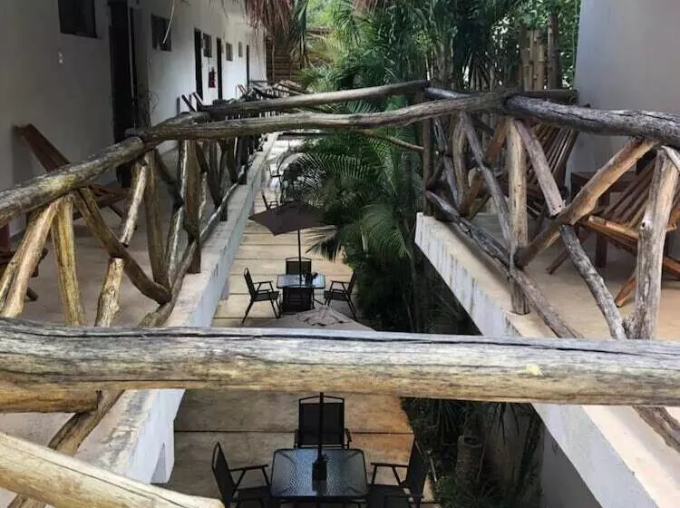 هتل Casa Bamboo