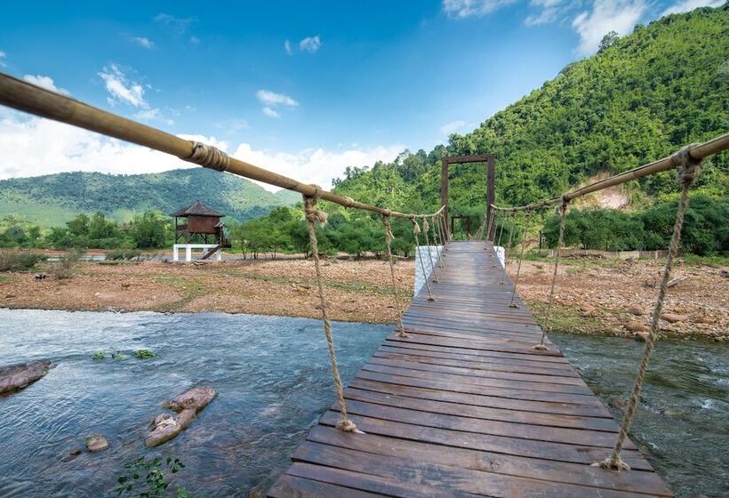 Отель Muang La Lodge