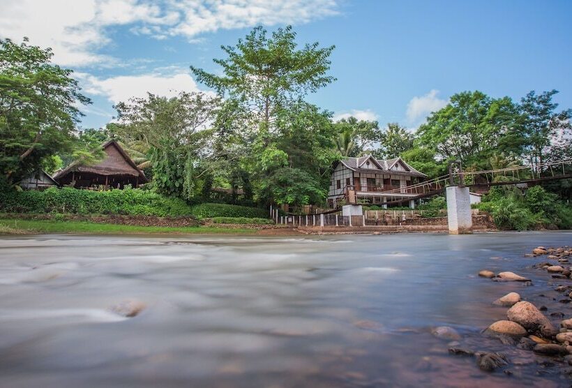 Отель Muang La Lodge