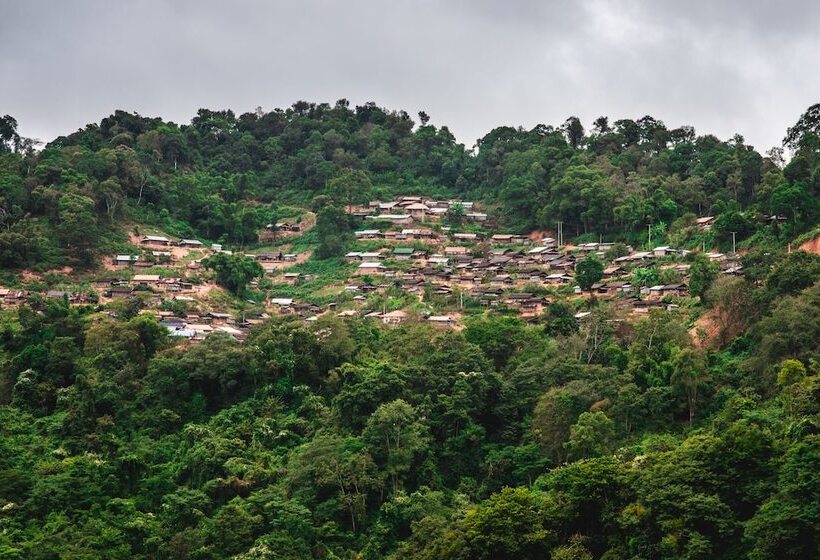 Отель Muang La Lodge