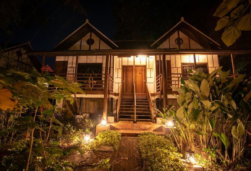 Отель Muang La Lodge