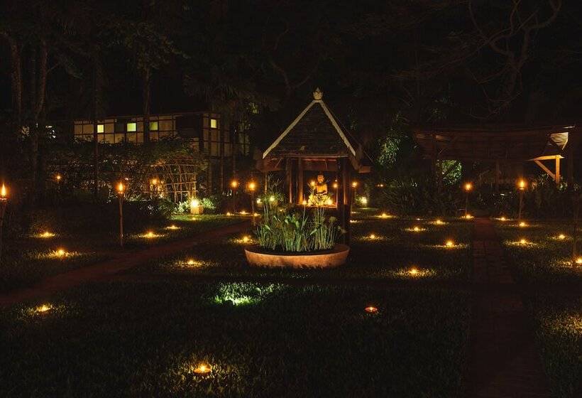 Отель Muang La Lodge