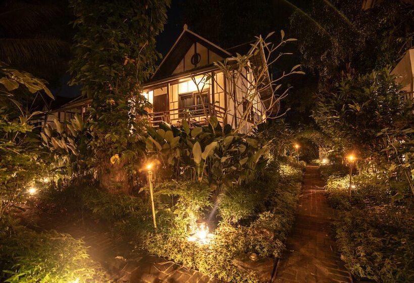 Отель Muang La Lodge