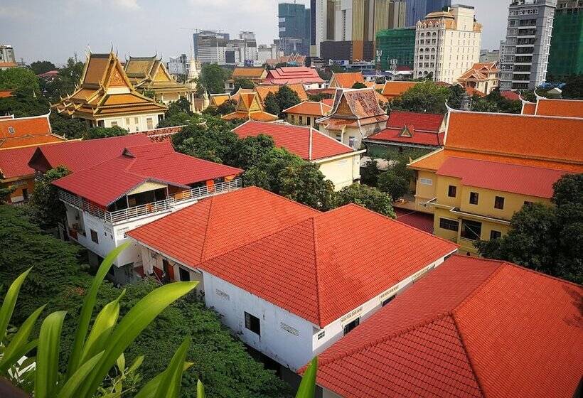 Otel Penh House