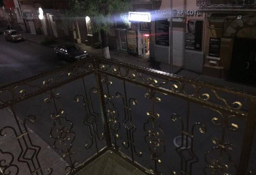 בית מלון כפרי Sherwood