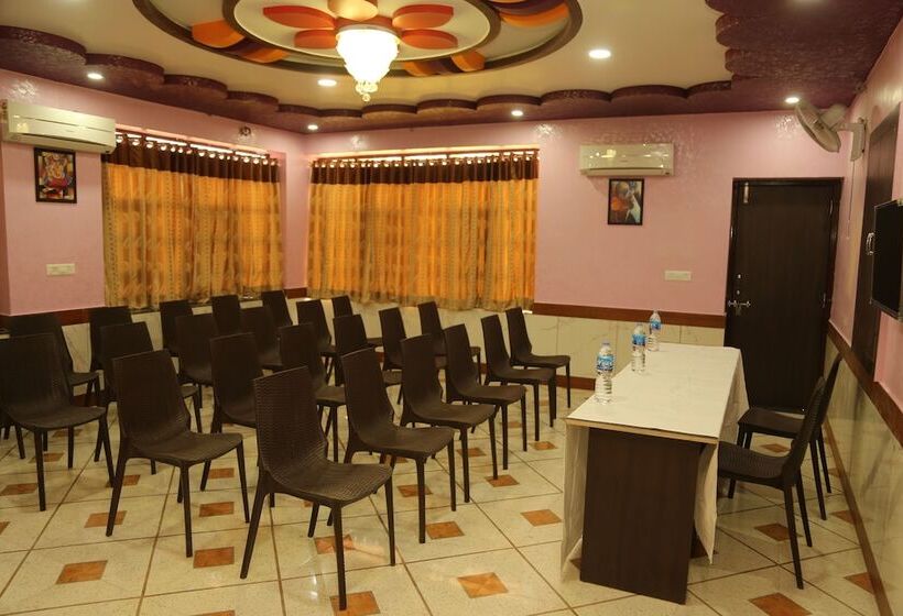 בית מלון כפרי Shri Ram Residency